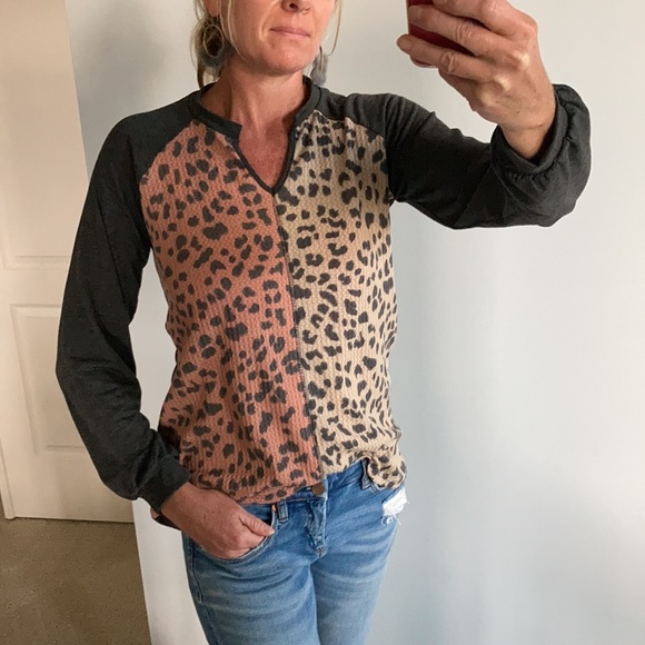 Animal Print, Long Sleeve Top - Picture 7 of 8